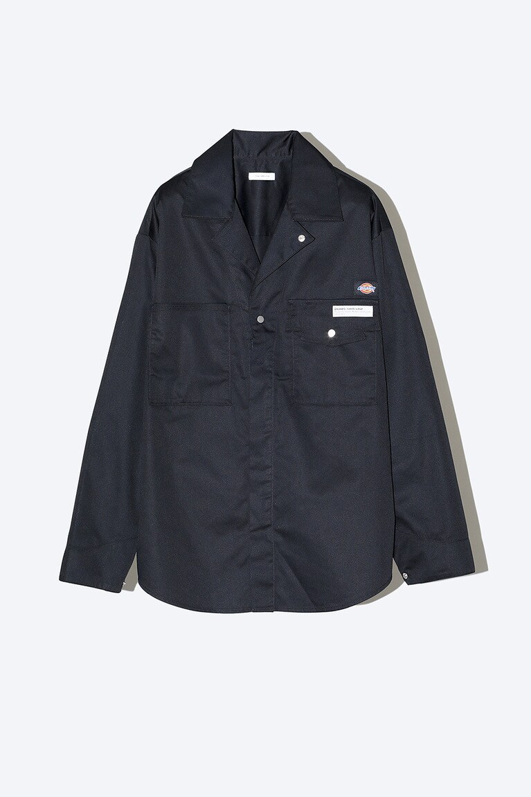 ジップアップシャツ 24,200円 オレンジ、グレー、ブラックの3色展開。