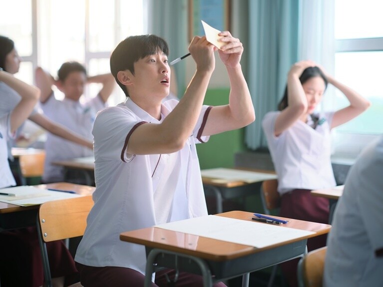 ジヌ役のジニョンさん。（C）2025 STUDIO TAKE CO., Ltd. & JAYURO PICTURES CO., Ltd.