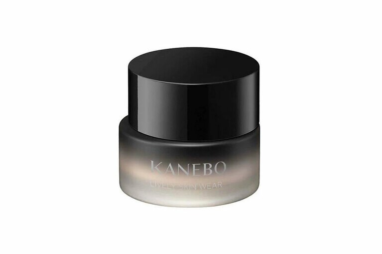 KANEBO ライブリースキン ウェア SPF5〜7・PA+〜++ 全8色 30g 11,000円／カネボウインターナショナルDiv.