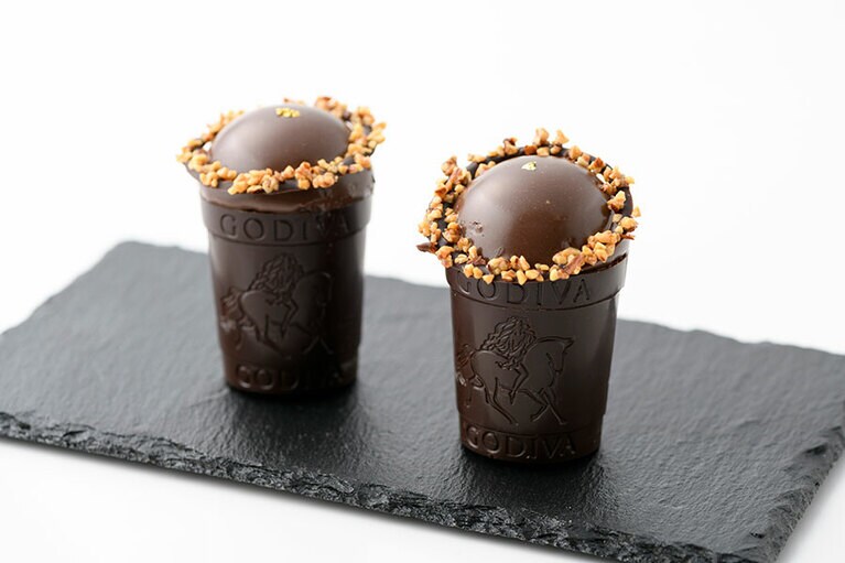 クープショコラ プラリネ 各850円／アトリエ ドゥ ゴディバ