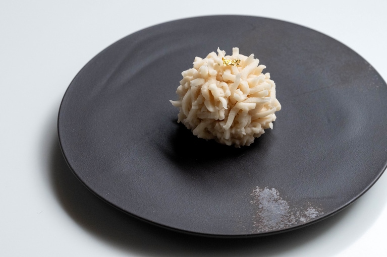 「越中の盃（えっちゅうのはい）」飲み物付き2,090円。2025年5月6日（火）まで。オンラインで2日前までに予約。1日20食限定。