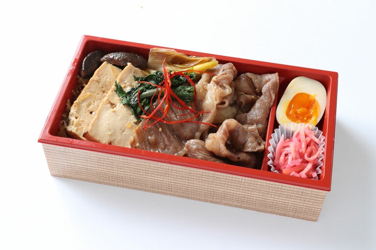 上州牛サーロインのすき焼き重 1,500円。