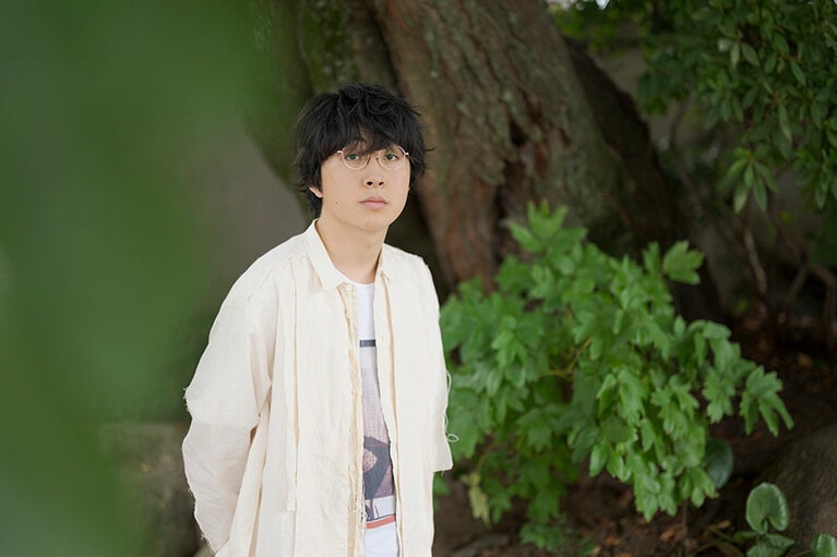 この8月に21歳の誕生日を迎える崎山蒼志さん。
