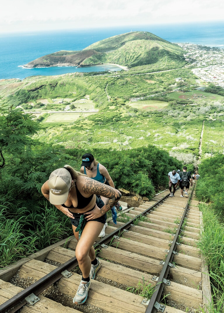 Koko Crater Tramway（ココ クレーター トラムウェイ）。振り返ると絶景が！