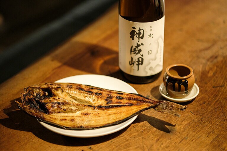 ホッケの炉端焼きと神威岬の、最高の組み合わせ。