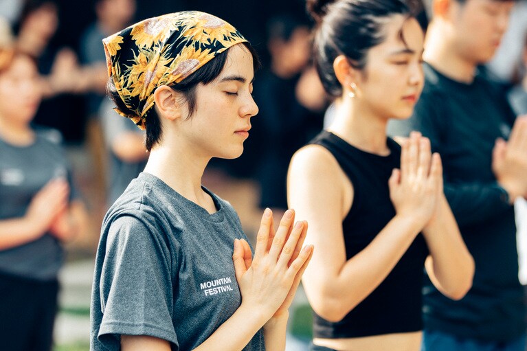 朝はヨガで、心と体を整える。