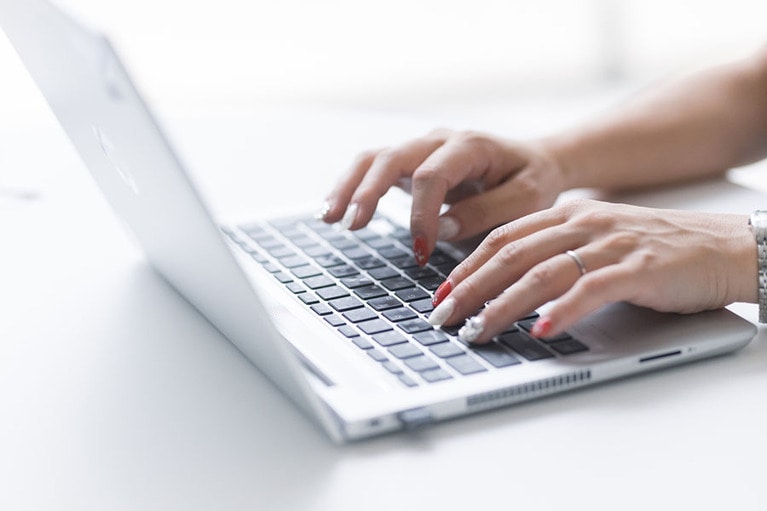 今までは活躍の場も限られていた「将来に向けた技術開発」や「新規事業」の分野でも、生き生きと活躍するエンジニアや管理職の女性が増えてきている。