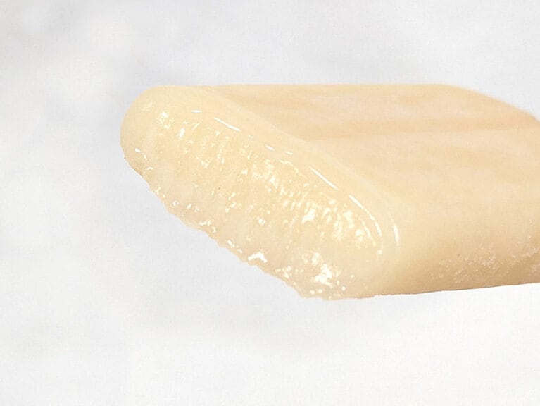 凍らせた白桃を食べているよう。