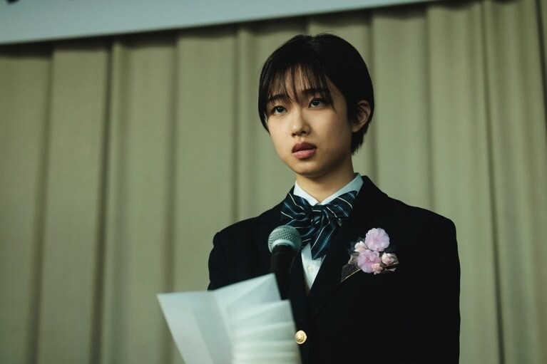 © 朝井リョウ／集英社・2023映画「少女は卒業しない」製作委員会