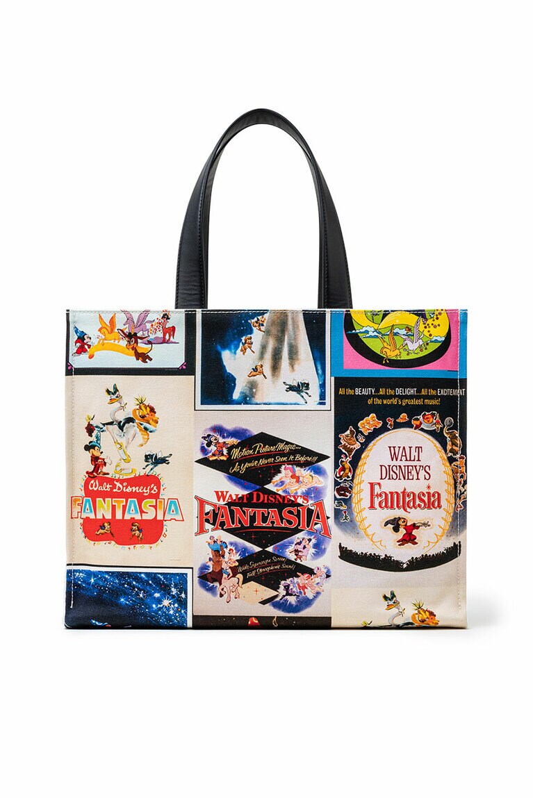 112,200円。©Disney