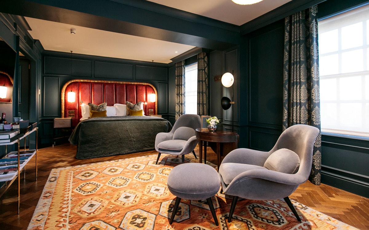 ロンドン文教地区の新内装ホテルで 100年前の芸術家集団と邂逅 ロンドン街巡り 最旬情報