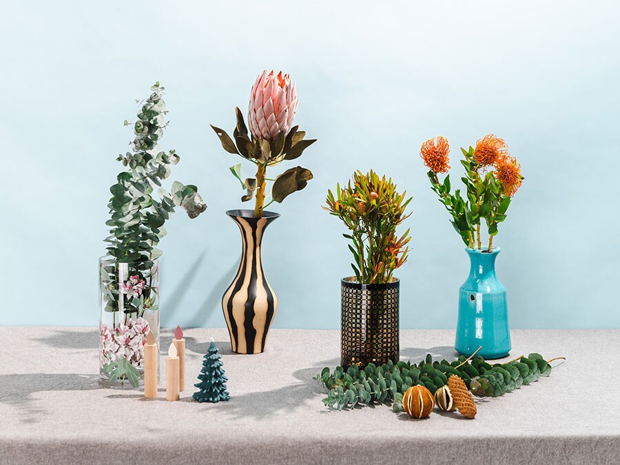 キングプロテアとサファリサンセットの大人スワッグ ドライフラワー