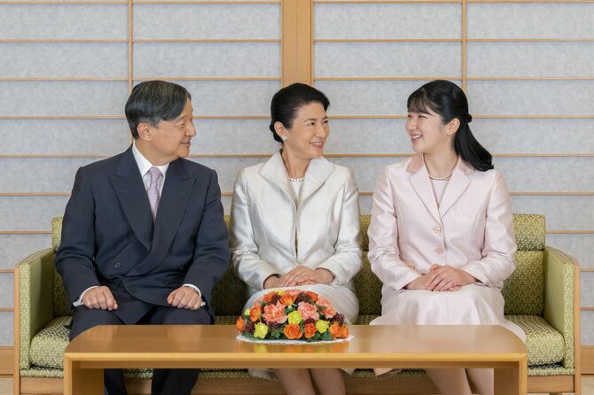 2ページ目)愛子さまは紀子さまのピンチヒッターで見事な“宮中午餐会 