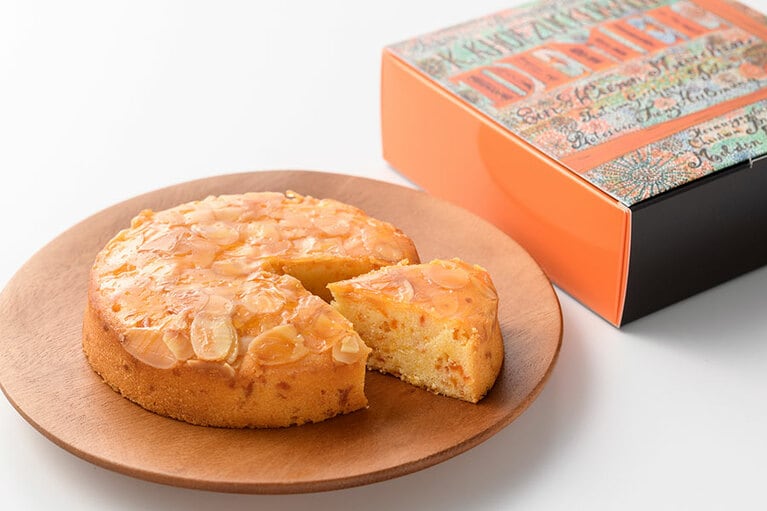 デメル「アプリコーゼントルテ」1,200円。