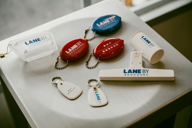 コインケース770円とキーホルダー1,100円は、裏に「鎌倉市農協連即売所」の文字入り。クリップ880円、ピルケース880円。