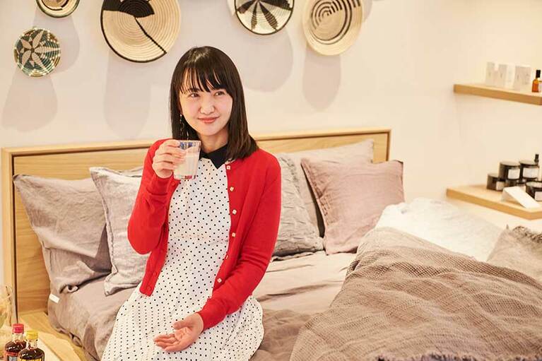 「ホットミルク割りはまさにミルクティー。本格的な紅茶の香りを楽しむリキュールだからこそ、この味わいになるんですね」(三浦さん)