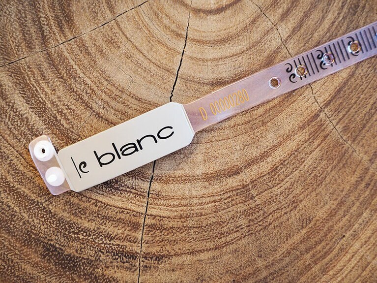 この薄さと軽さで4泊5日ももつのかと心配だったが、見た目よりも断然丈夫だった。