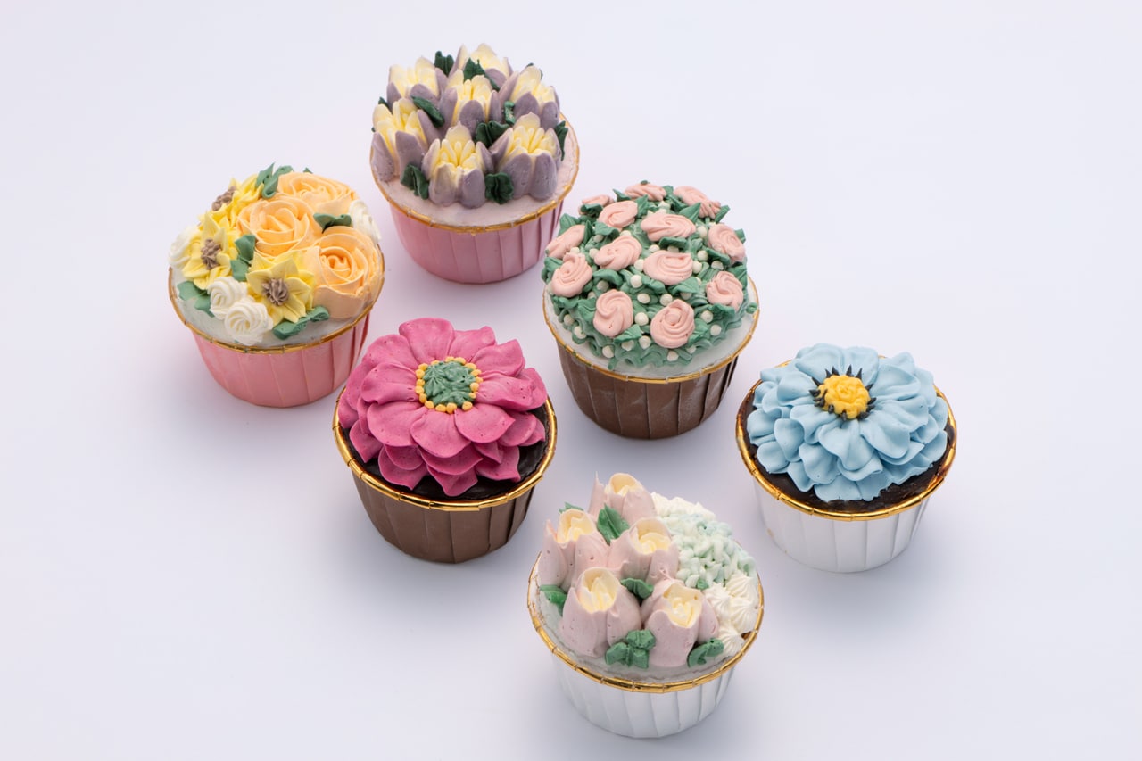 【THE Ugly Duckling】2024 A / cupcake flowers box/カップケーキ6個セット 4,980円（税込）。