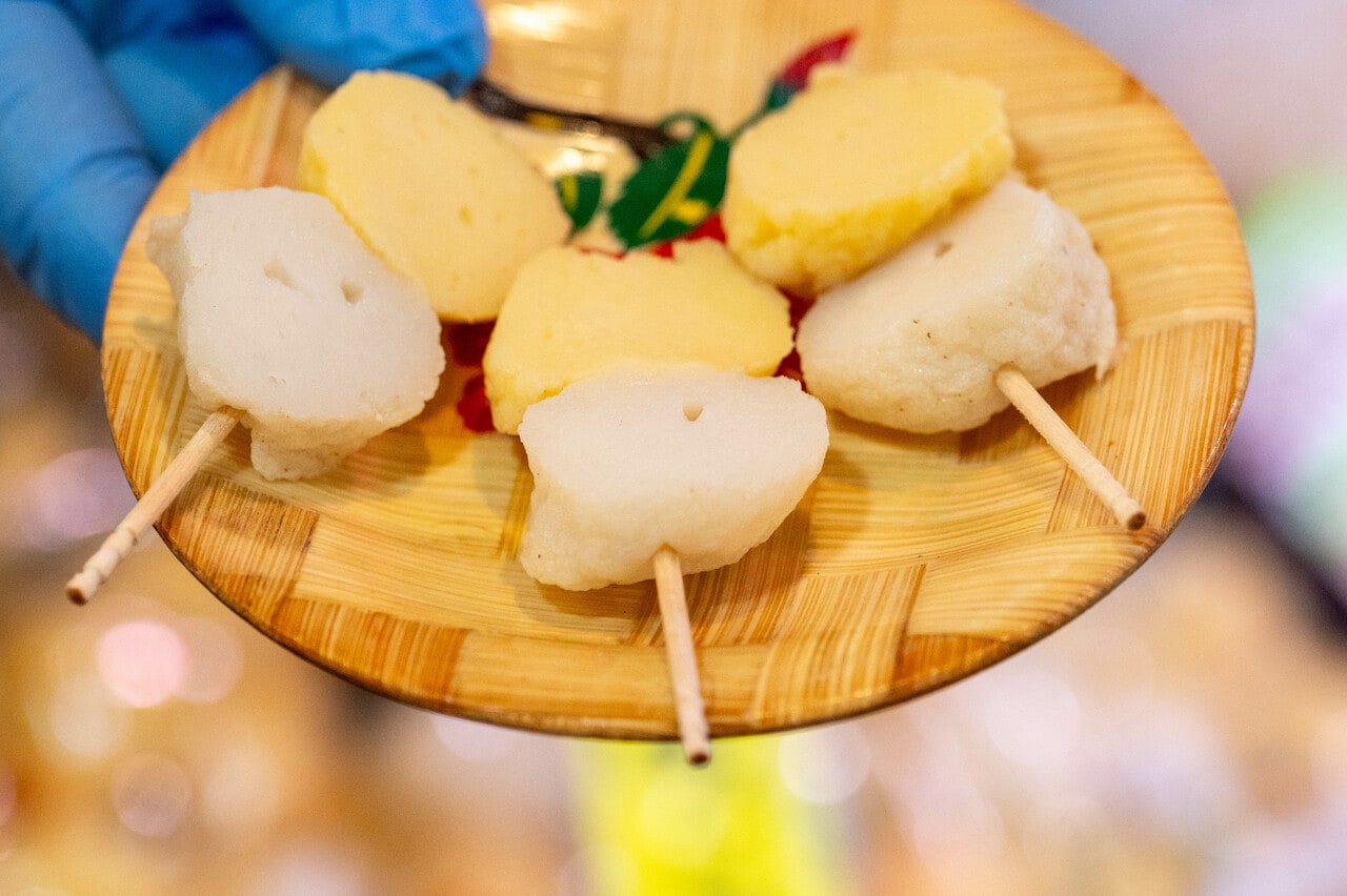 プリッとして旨みたっぷりの蒲鉾を試食。
