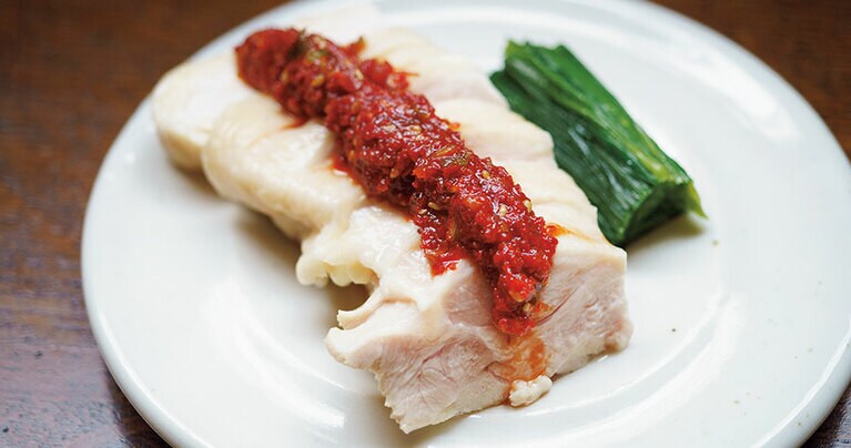 ゆで鶏のヤンニョンのせ800円。