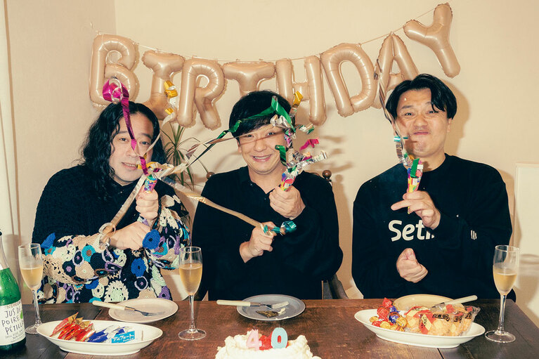 左から：又吉直樹さん（ピース）、向井 慧さん（パンサー）、児玉智洋さん（サルゴリラ）。