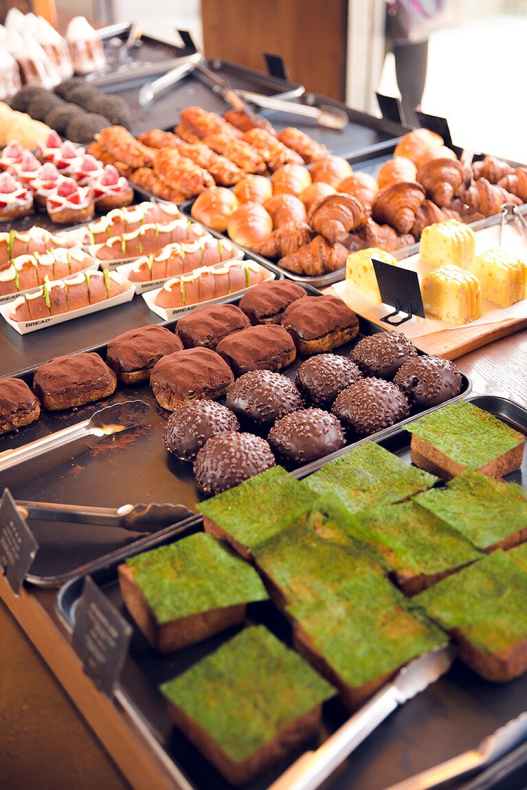 既存の二店と同じく二村洞のベーカリー製。