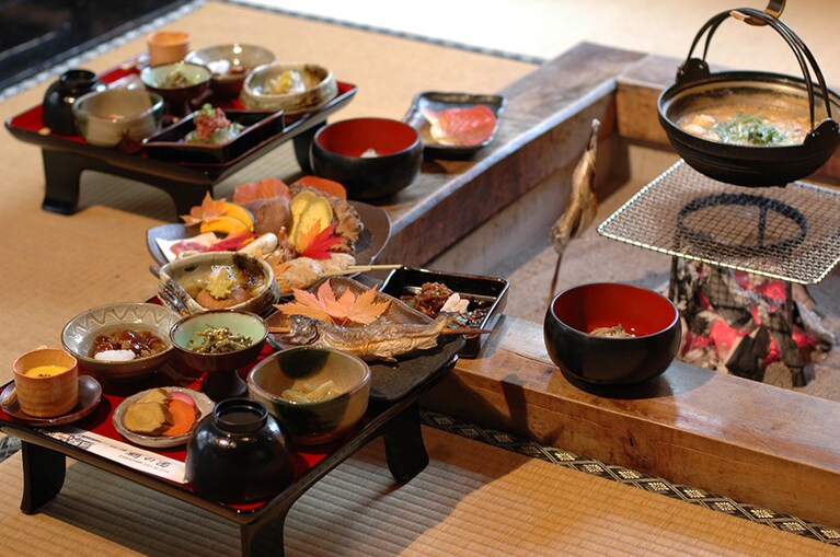 鶴の湯別館山の宿［秋田／乳頭温泉郷］夕食イメージ。