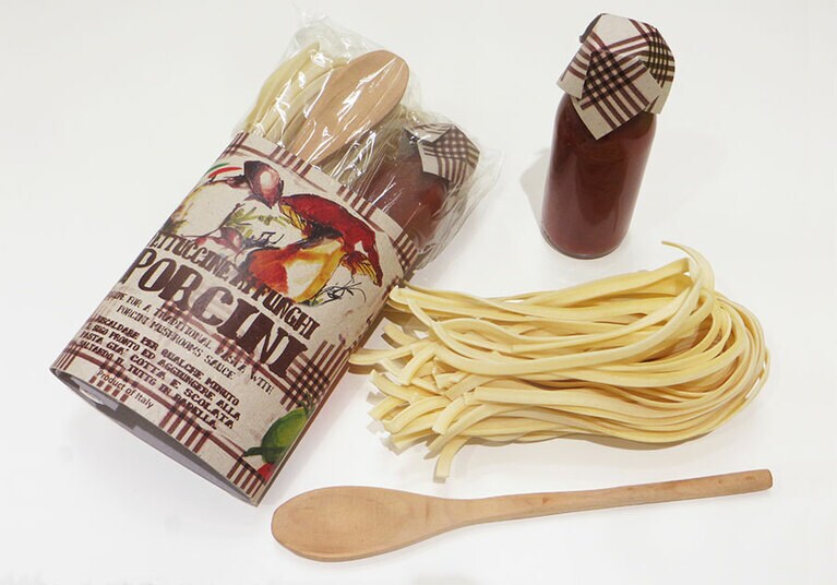 カサレッチ ディ カラブリア パスタキット　ポルチーニポモドーロ 2,300円／#0107 PLAZA