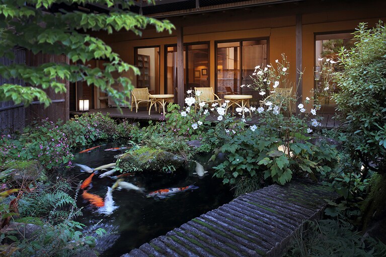 九兵衛旅館［山形／湯田川温泉］庭園。