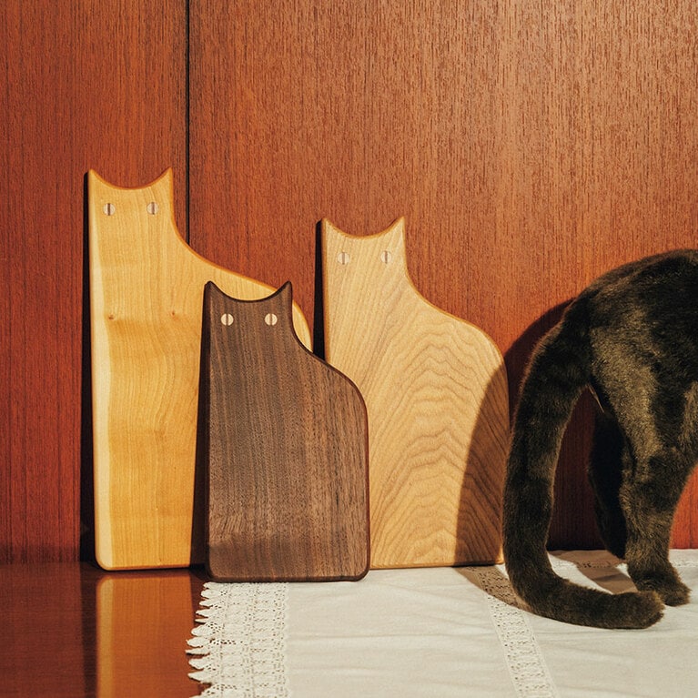 キャッティングボード 右から：M 6,600円、S 4,950円、L 8,250円／あわいもの