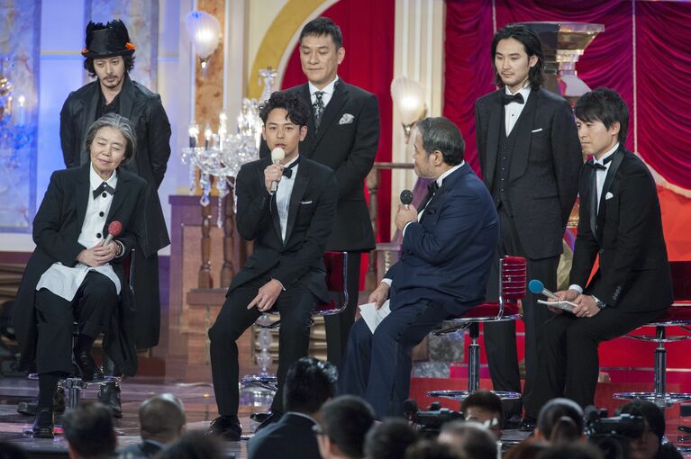 第37回日本アカデミー賞授賞式での妻夫木聡〔2014年撮影〕。映画『東京家族』で助演男優賞を受賞した.