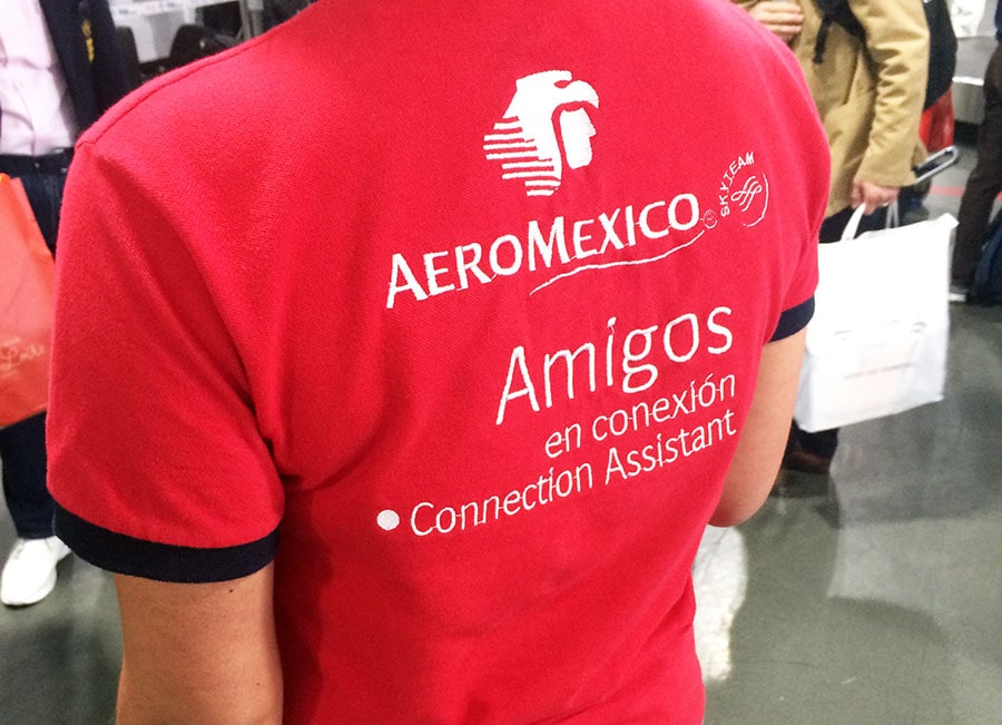 バックプリントにはロゴのほか「Amigos(友だち)」の文字が！