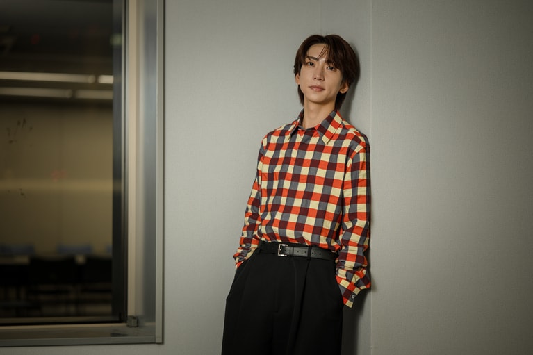 IMP.鈴木大河の“推し肌ケア”は朝晩のミルククレンジング。内側から溢れる美しさの秘訣は日々のメンテナンス