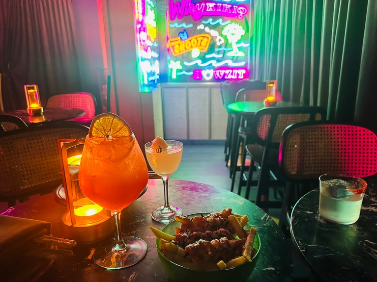 モクテルも楽しめるので、ノンアル派も安心。