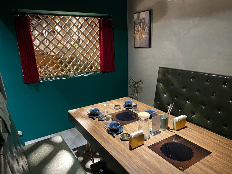 個室もあり。12名ぐらいまでのパーティーは対応可能。