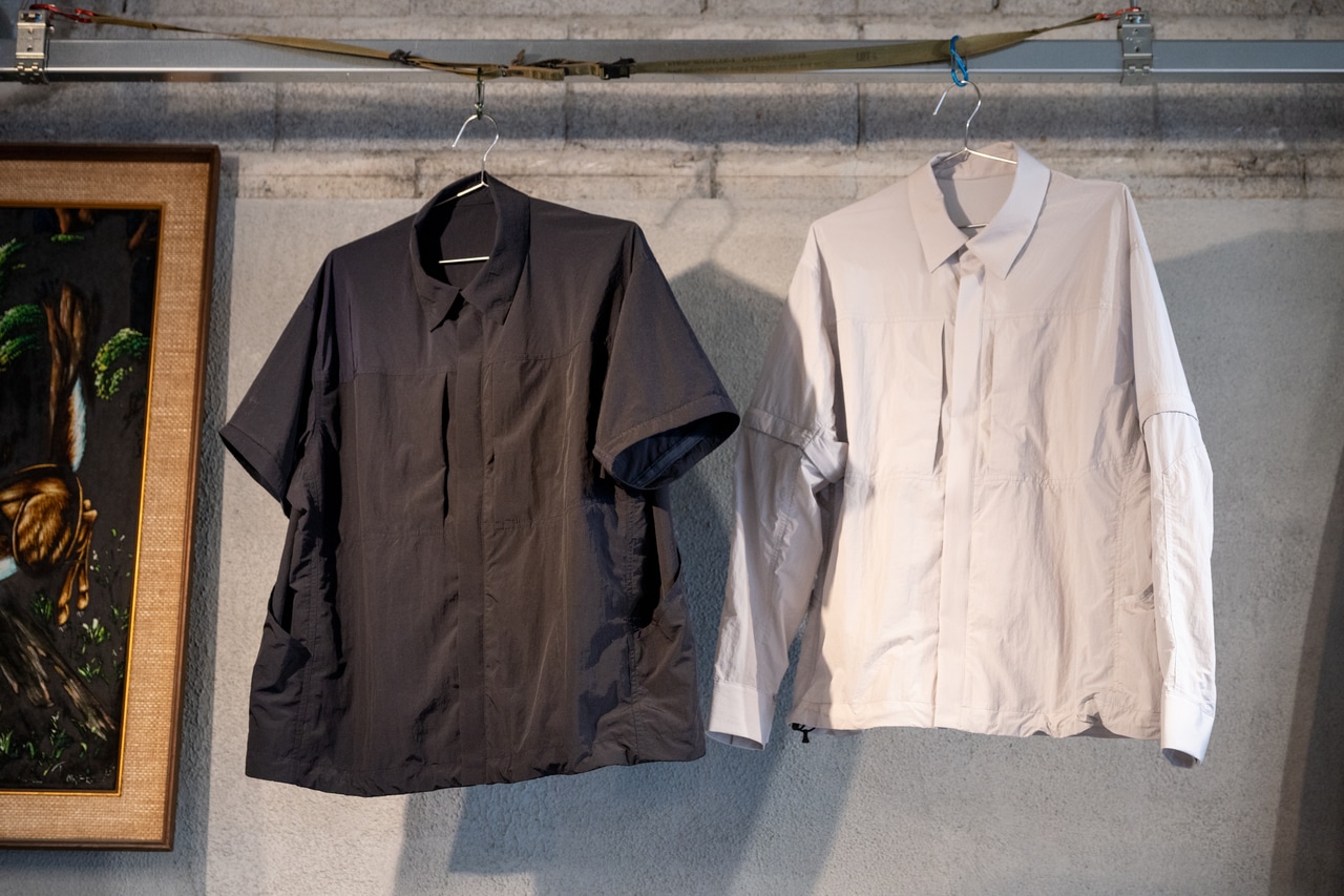 Narrativeオリジナルグッズの、袖を外せる2WAYのシャツジャケット。