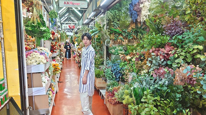 2ページ目)【花で巡るバンコク】 ウィークエンドマーケットは カラフル