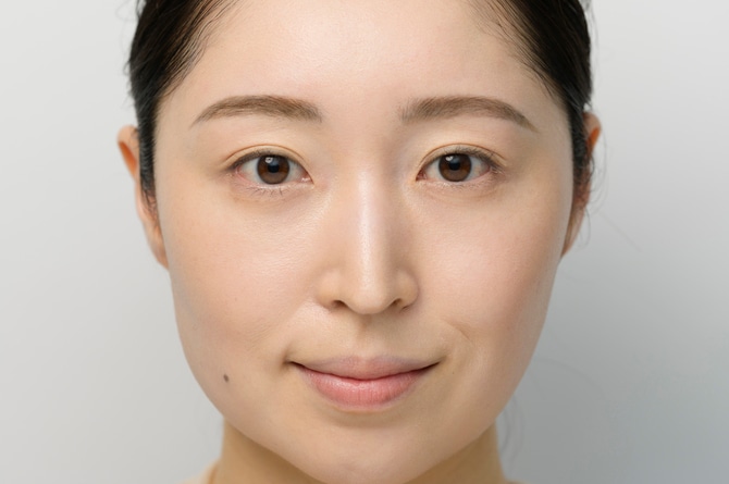 メイク　メイクアップ　メイクパレット　美容　美容学生　メイクアップアーティスト 2024年春夏トレンドメイク】 色香漂う、ほの甘ムードの「沼らせ