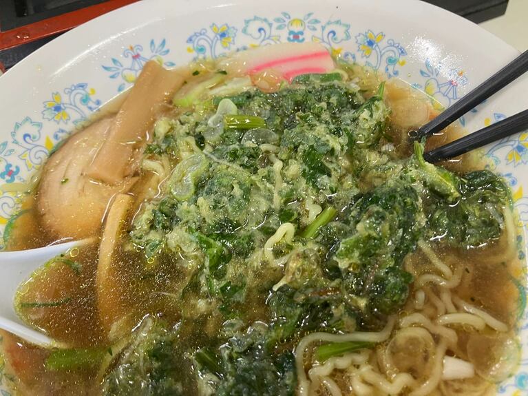 ひたひたになった「春菊天」を食べるとふるえるうまさ