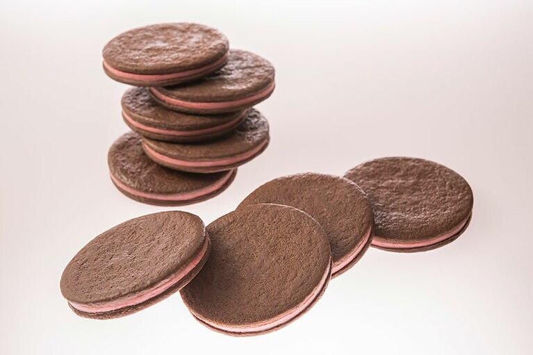 「パティスリー スプリング セレクション」に入っているサブレ ショコラフレーズ with ホワイ トチョコレート。