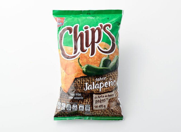 「バルセル(Barcel)」のチップス 38メキシコペソ。