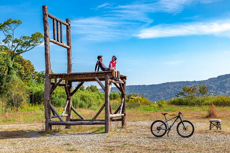 【福岡県】豊前市 大きな椅子のオブジェ。