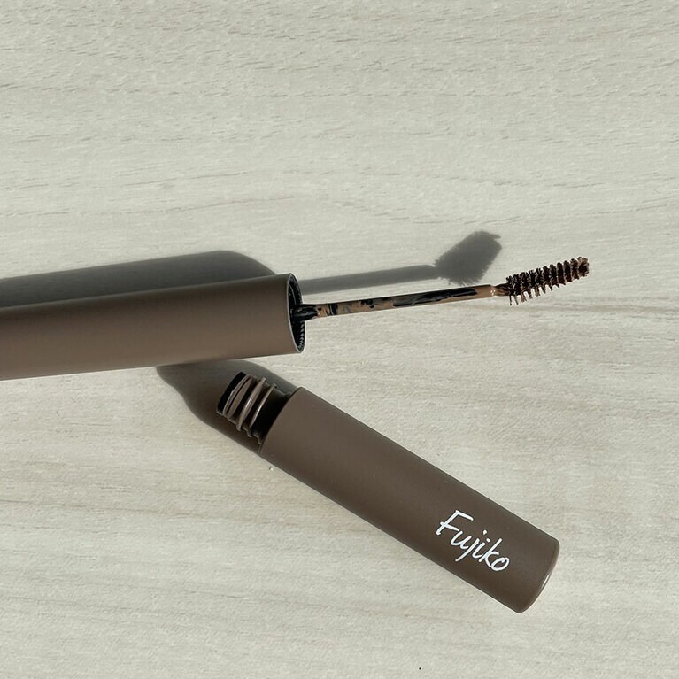 フジコ マジカルアイブロウカラー 01 ナチュラルブラウン 1,408円(2023年3月7日［火］発売)／かならぼ