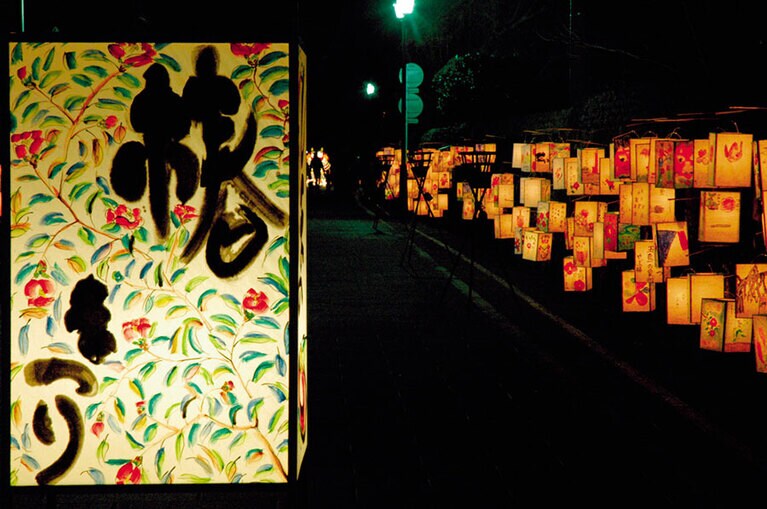 五島椿まつり。©（一社）長崎県観光連盟