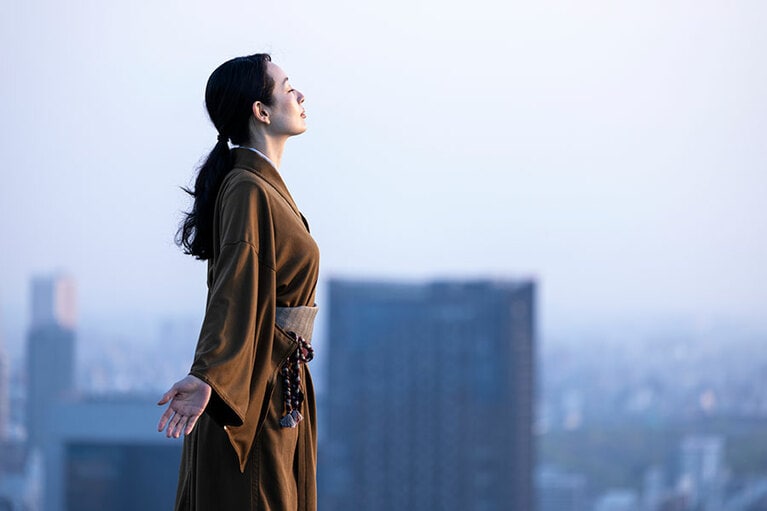 江戸時代に発展した気学によると、太陽が昇る方向は新しいエネルギーに満ち溢れているという。