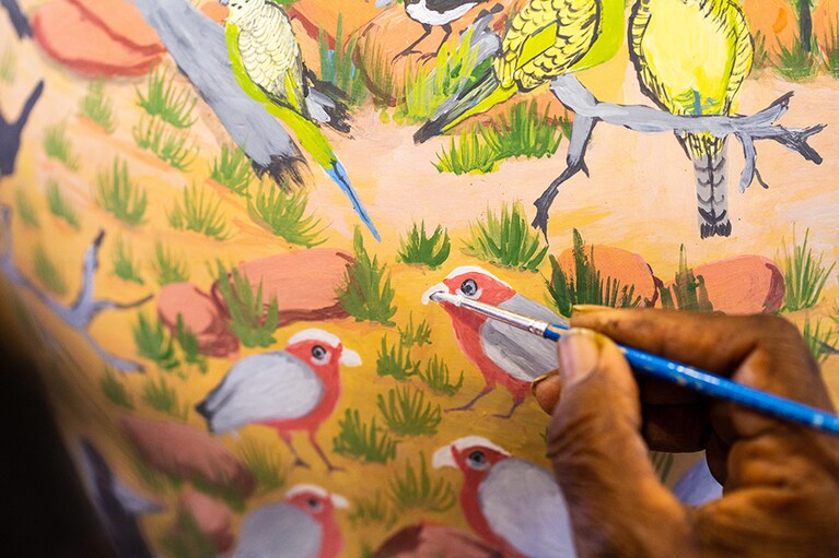 独自の世界観で魅了するアボリジナル・アートも堪能できます。Photo：Tourism NT／Shanaa McNaught