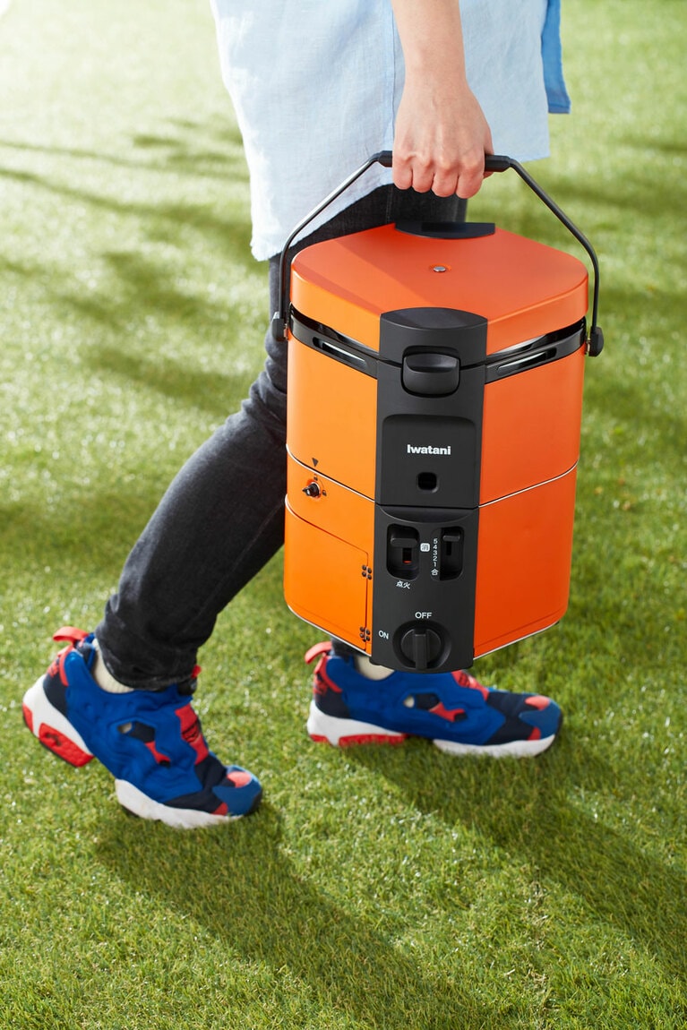 本体重量は約5kg。防災グッズとしても役立ちそう。