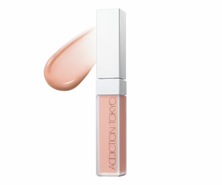 クマや色ムラをカバーしながら、血色感もプラス。スキンリフレクト カラーコレクター 001　3,850円／アディクション ビューティ