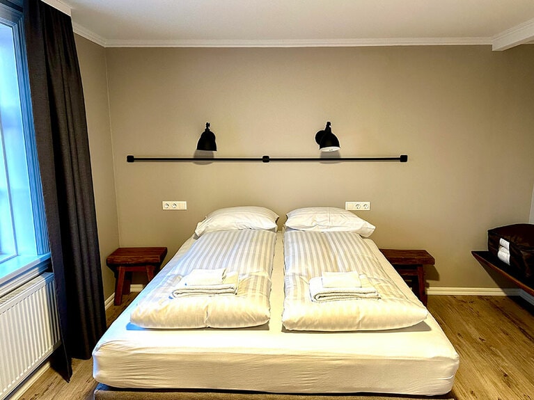 ベッド。いたってシンプル。