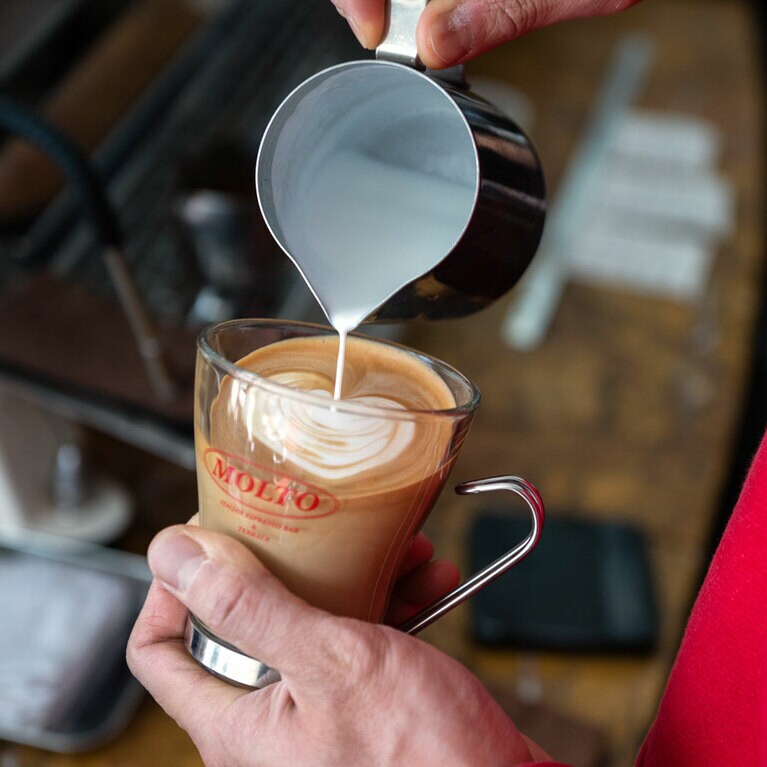 エスプレッソマシンは「キース・ファンデルベステン」のもの。